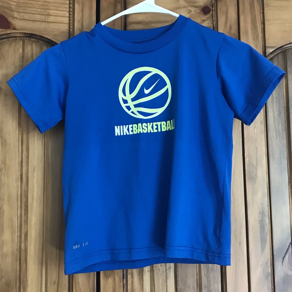 Boys Nike blue Dri-Fit tee size 6